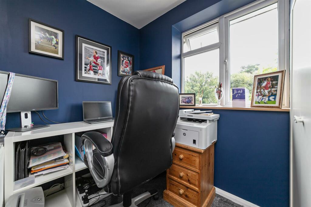 Additional image 24 of Roe Green Close, Hatfield