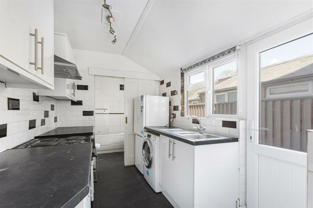 Additional image 2 of Station Road, Harpenden, AL5