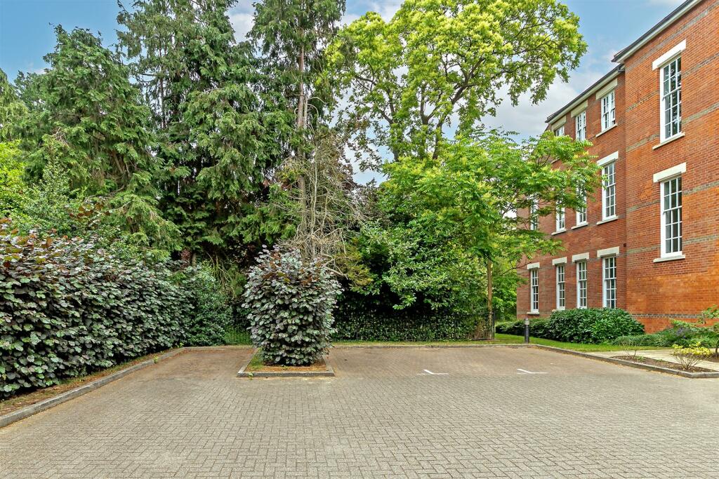 Additional image 22 of The Birches, 47 Azalea Close, St. Albans