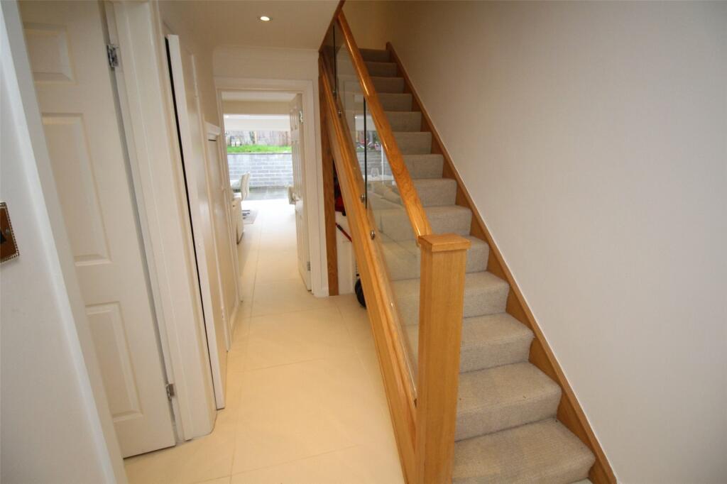 Additional image 5 of Glebe Close, Essendon, AL9