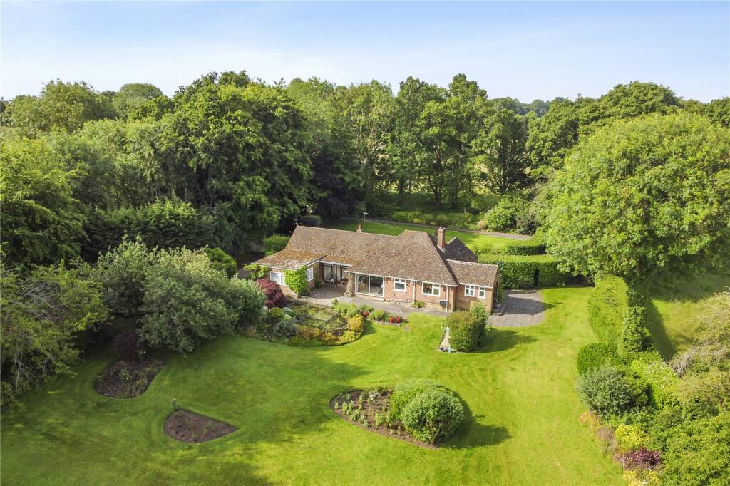 Holly Lane, Harpenden, Hertfordshire, AL5