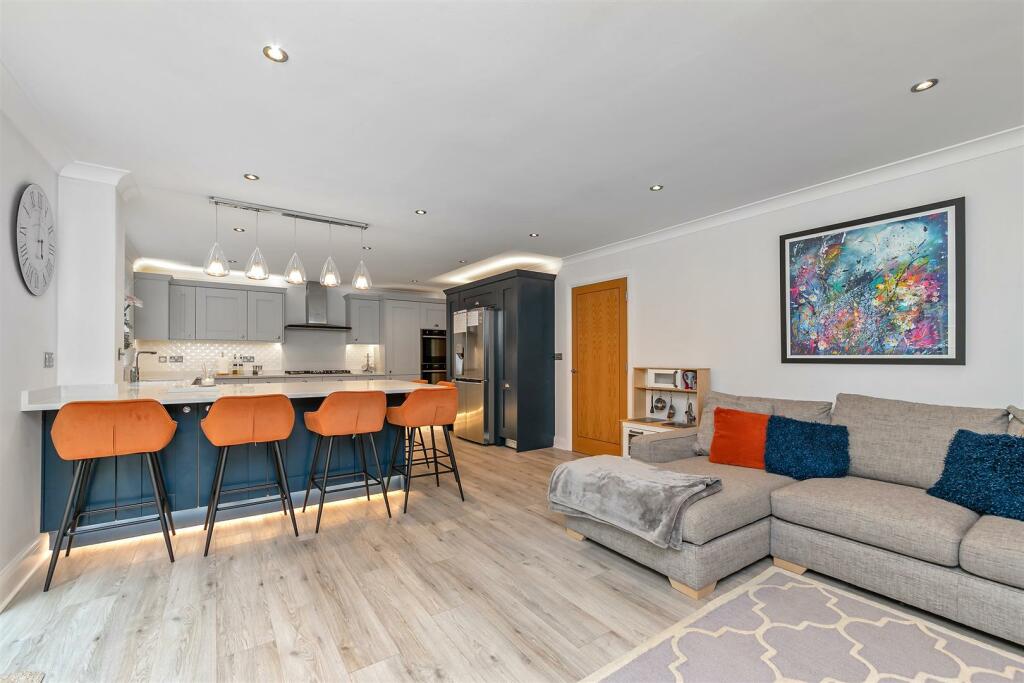 Additional image 5 of Elderberry Close, Bricket Wood, St. Albans