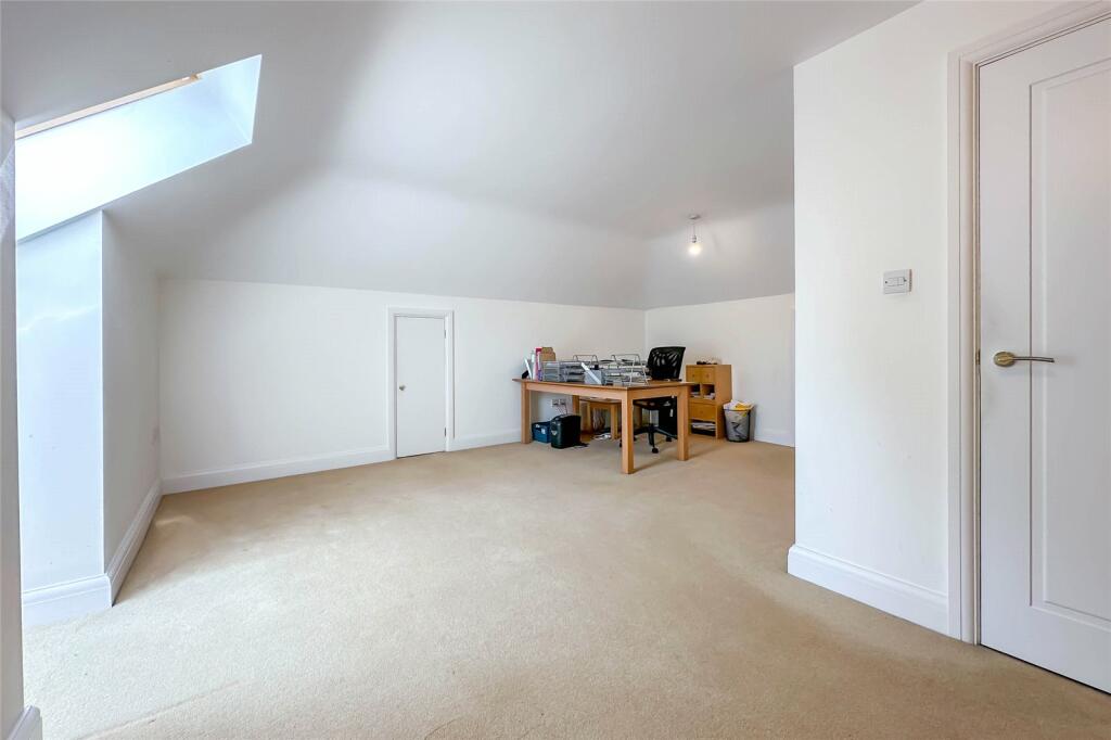 Additional image 21 of Townsend Drive, St. Albans, Hertfordshire, AL3