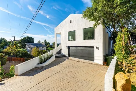 Primary image of 23625 Summit Drive, Calabasas, CA 91302