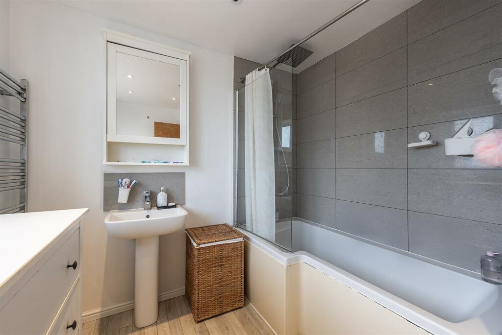 Additional image 10 of Greatfield Close, Harpenden