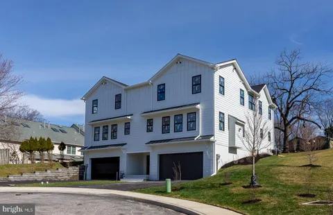 985 Henry Avenue, Wayne, PA 19087