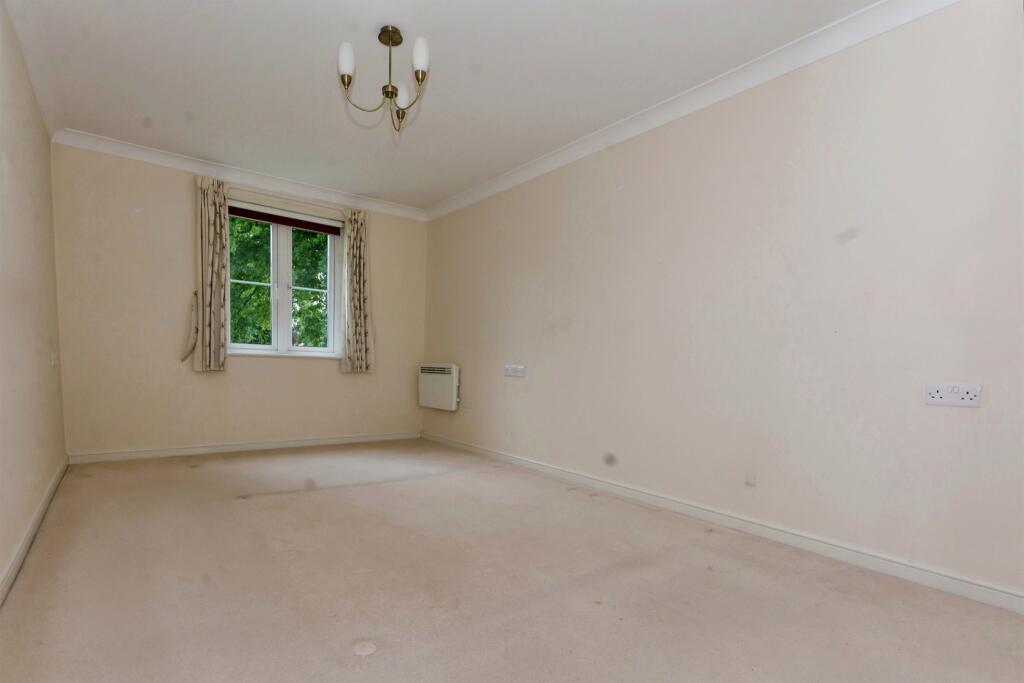 Additional image 13 of Stratford Road, Hall Green, Birmingham