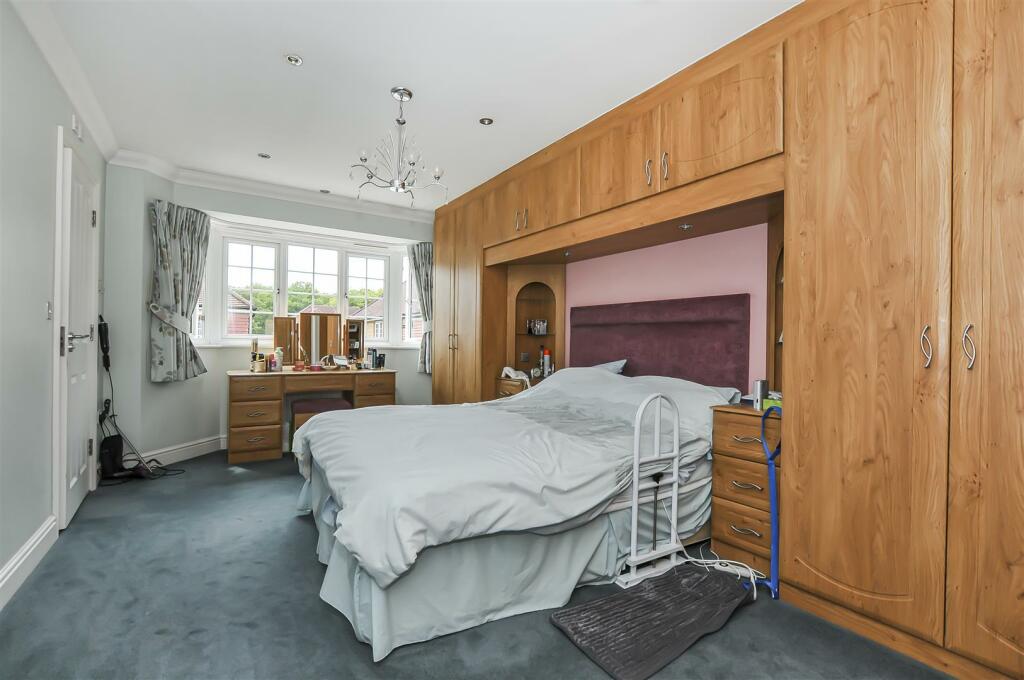 Additional image 8 of Jays Close, Bricket Wood, St. Albans