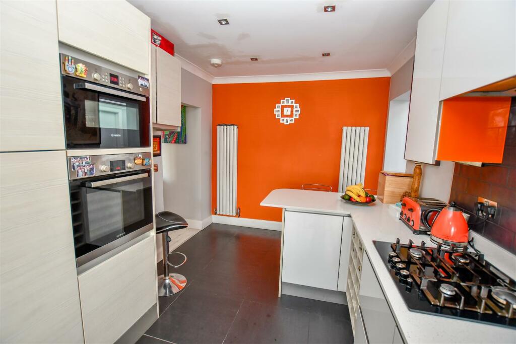 Additional image 21 of Dell Rise, Park Street, St. Albans