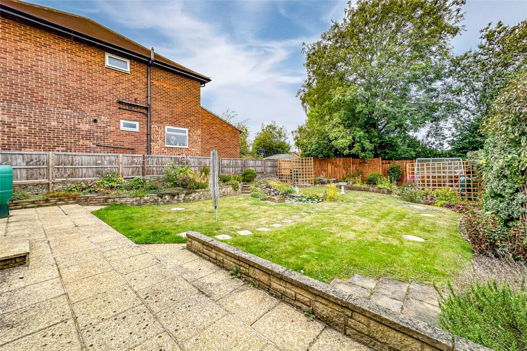 Additional image 9 of Springwood Walk, St. Albans, Hertfordshire, AL4