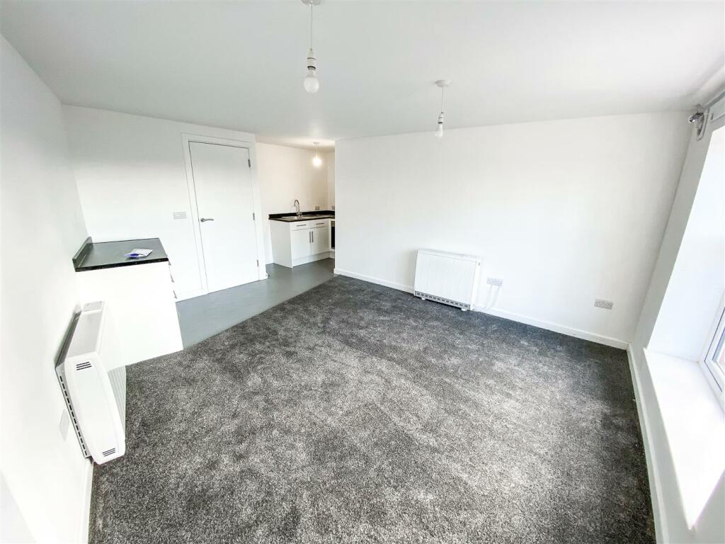 Additional image 5 of Stratford Road, Hall Green, Birmingham