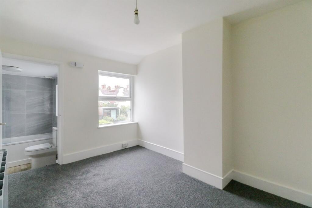 Additional image 4 of Boundary Road