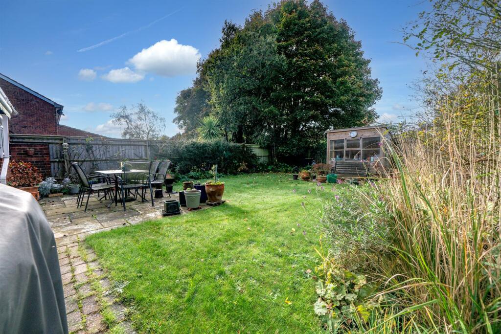 Additional image 22 of Fontmell Close, St. Albans