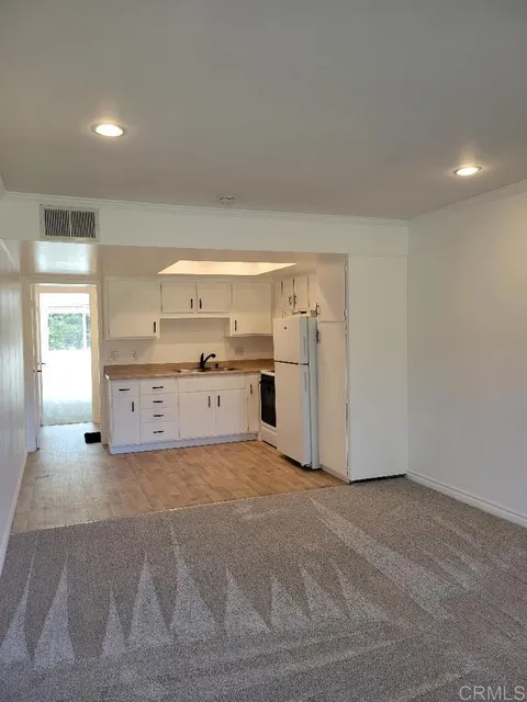 27735 Mountain Meadow Road Unit 12, Escondido, CA 92026