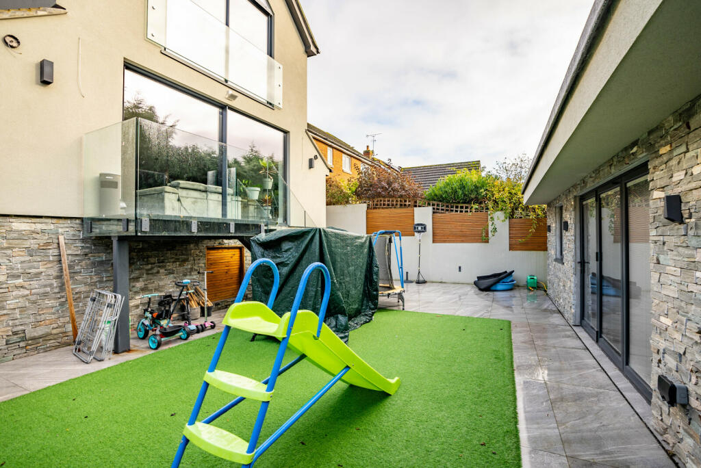 Additional image 22 of Nimrod Close, St. Albans, Hertfordshire, AL4