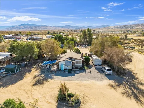 11033 Chipmunk Road, Apple Valley, CA 92308