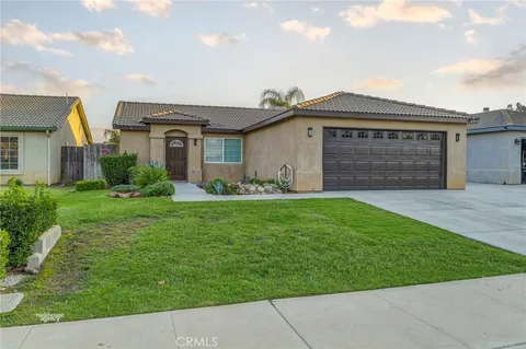 325 W Pilot Avenue, Bakersfield, CA 93308