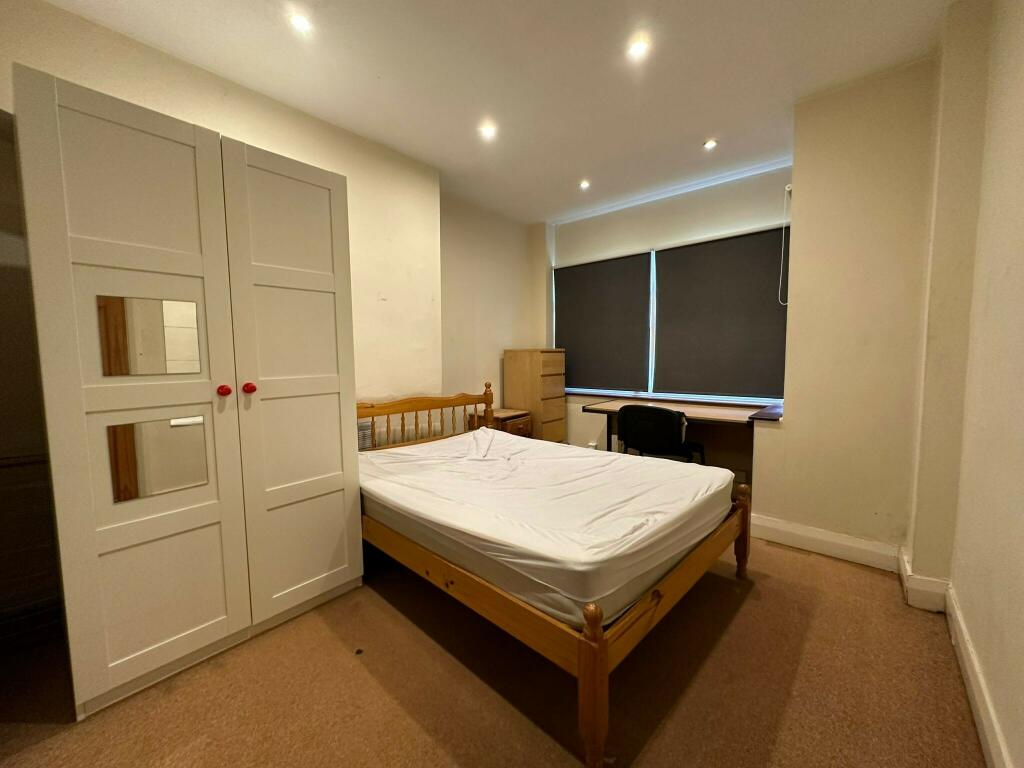 Additional image 8 of Strathdene Road