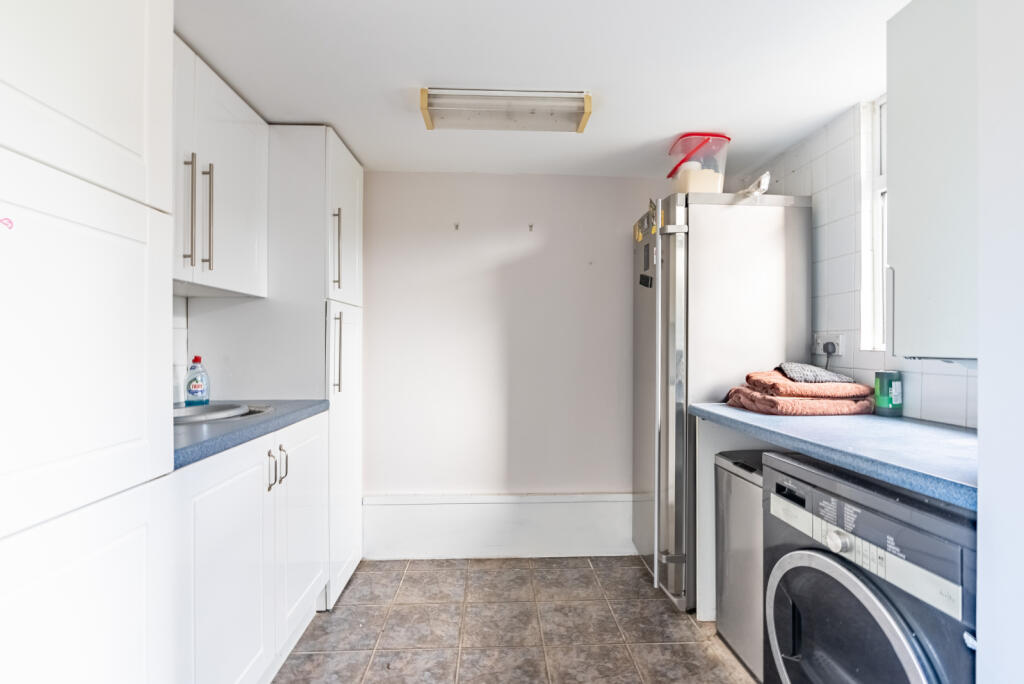 Additional image 7 of Someries Road, Harpenden, Hertfordshire, AL5