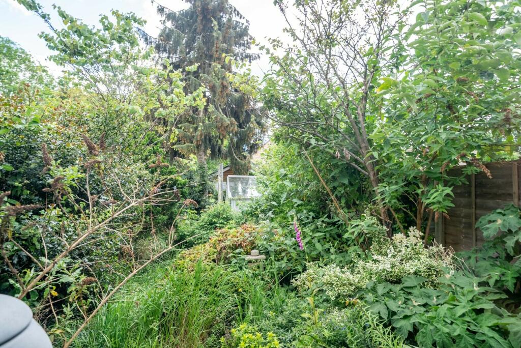 Additional image 17 of Leyland Avenue, St. Albans, Hertfordshire, AL1