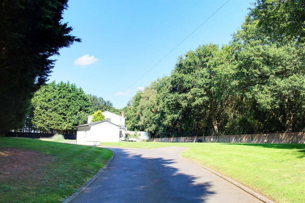 Additional image 25 of Dixons Hill Close, North Mymms
