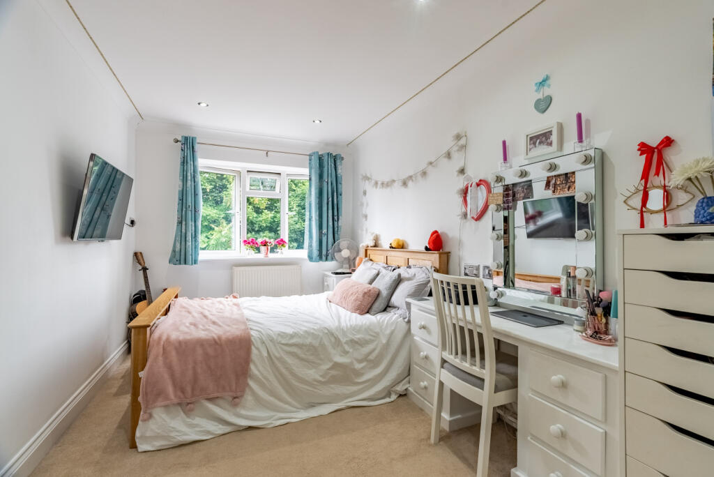 Additional image 13 of Mount Drive, Park Street, St. Albans, Hertfordshire, AL2