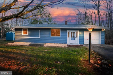 178 Tanglewood Dr, Albrightsville, PA 18210