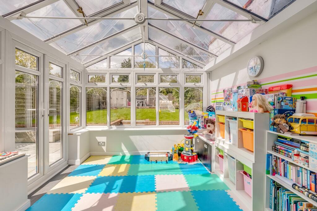 Additional image 16 of Dellcott Close, West Side, Welwyn Garden City, Hertfordshire, AL8