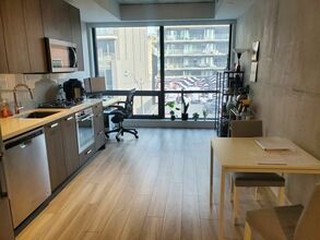 Additional image 2 of 204-458 Richmond St W