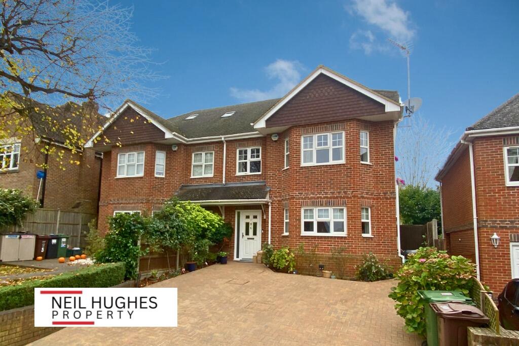 Additional image 17 of Bluebell Close, Park Street, St. Albans, Hertfordshire, AL2