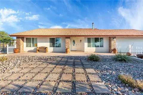 22600 E Avenue Y3, Llano, CA 93544