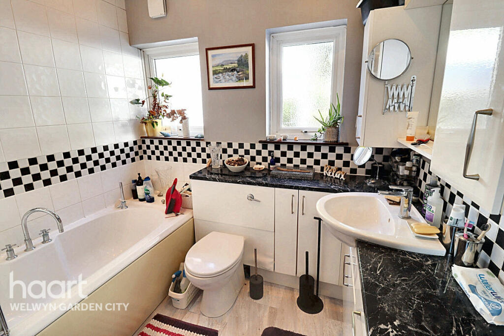 Additional image 16 of Mardley Avenue, Welwyn