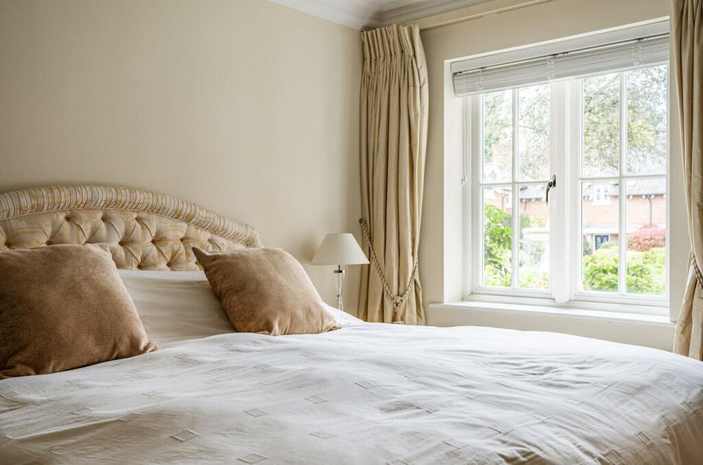 Additional image 7 of Essendon