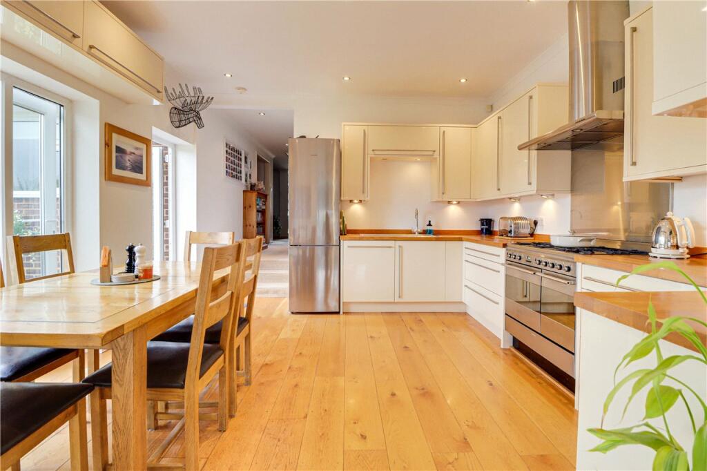 Additional image 21 of Wroxham Way, Harpenden, Hertfordshire, AL5