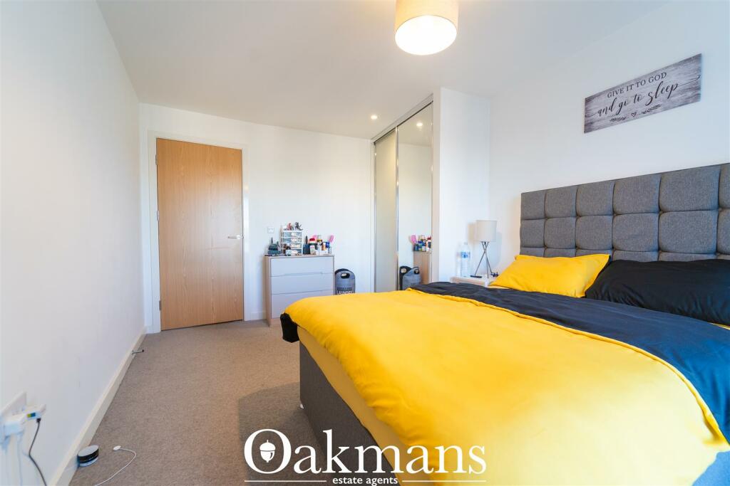 Additional image 9 of Lincoln Apartments, Lexington Gardens, B15