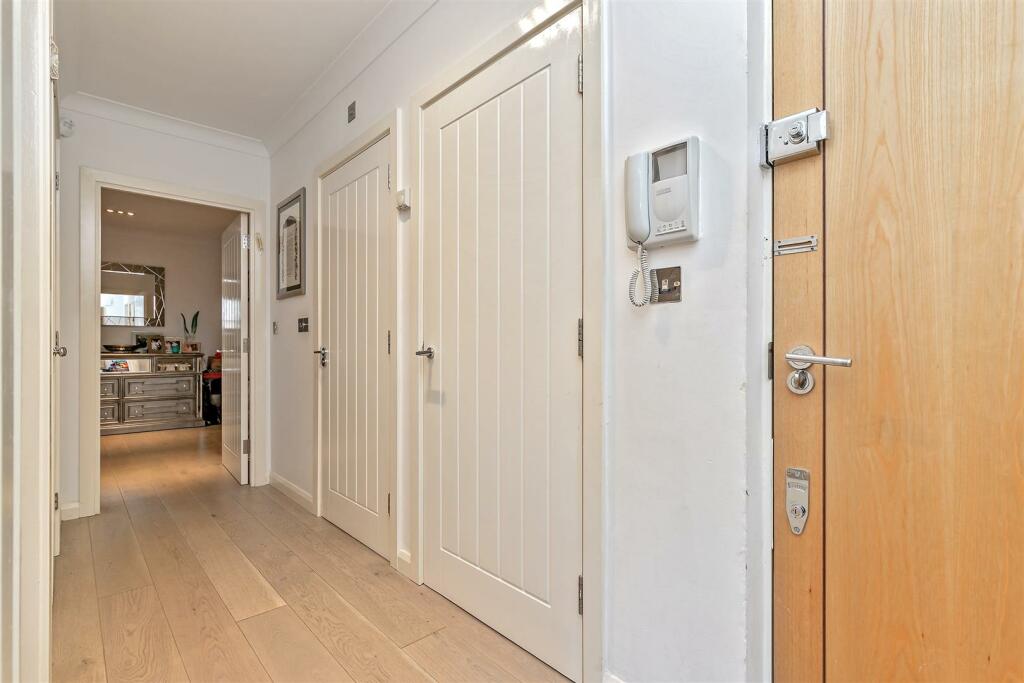 Additional image 22 of London Road, St Albans