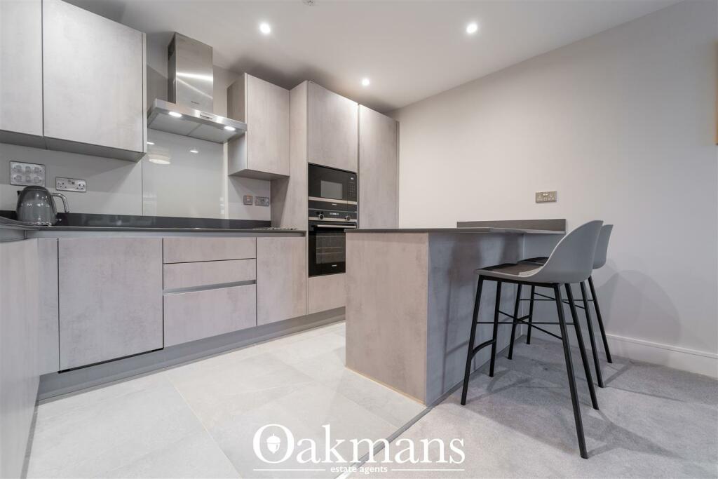 Additional image 14 of Oakview, Wake Green Road, B13