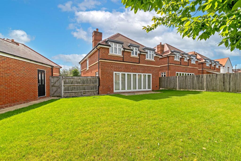 Additional image 31 of The Green, Kings Park, St. Albans