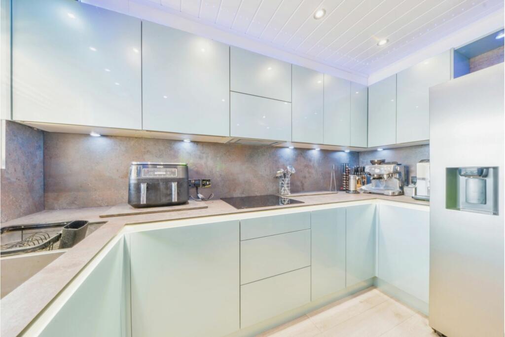 Additional image 7 of Broomleys, St. Albans, AL4