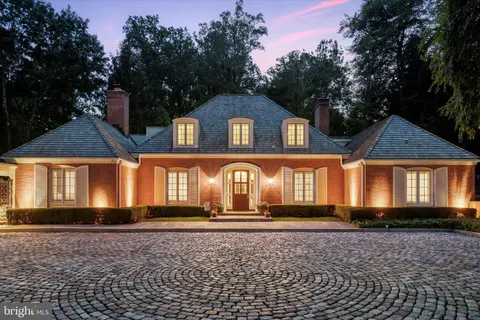 302 Valley Place, Wayne, PA 19087