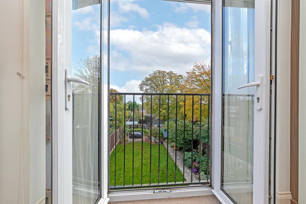 Additional image 20 of Longacres, St. Albans