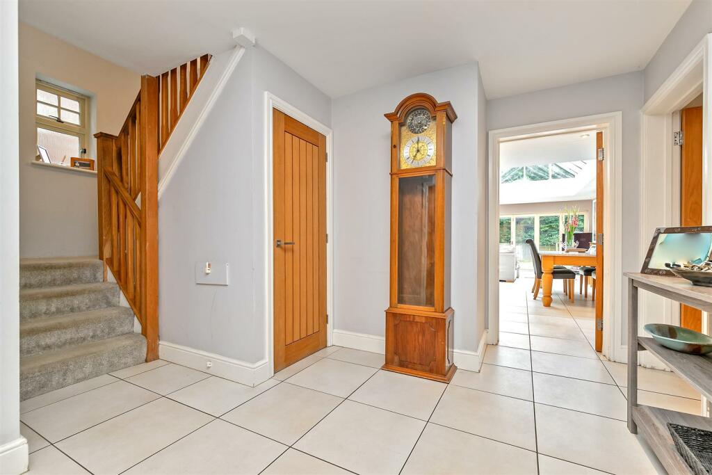 Additional image 21 of Bucknalls Drive, Bricket Wood, St. Albans