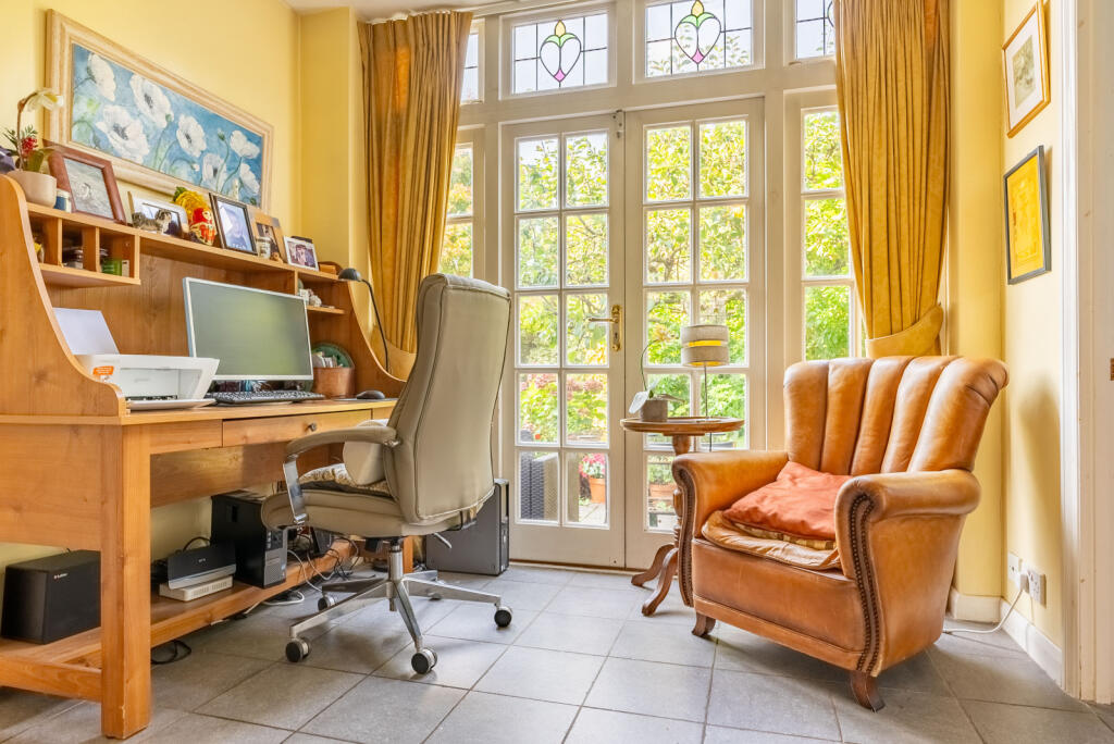 Additional image 9 of Vanda Crescent, St. Albans, Hertfordshire, AL1