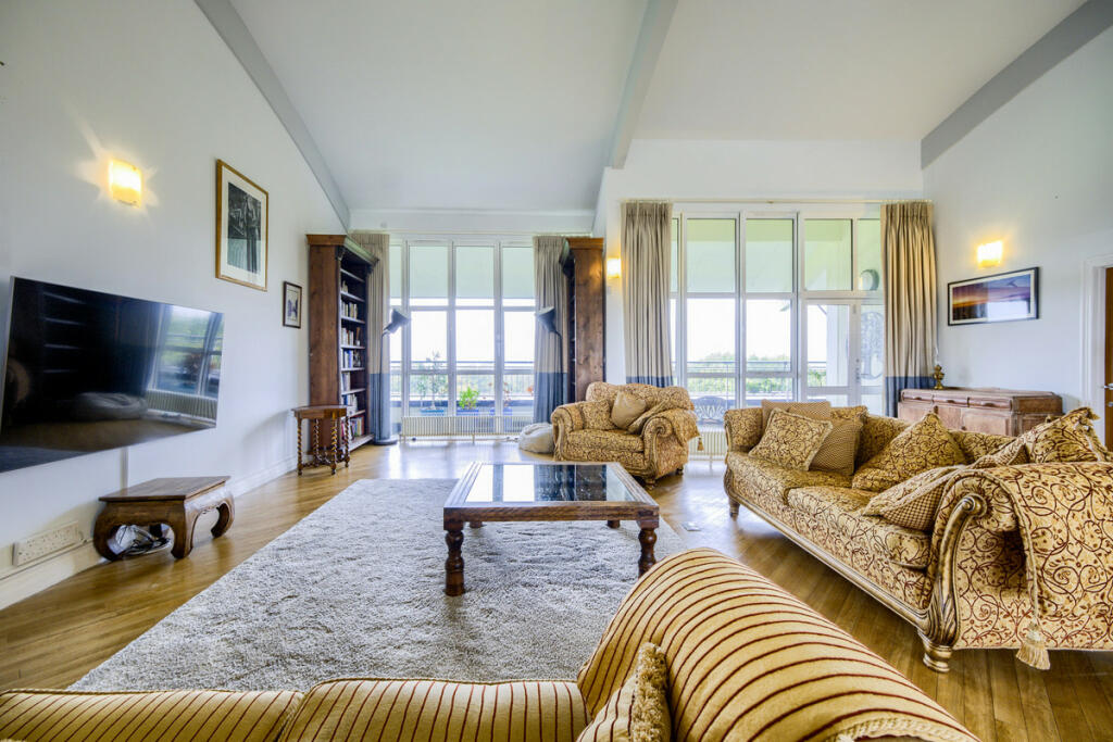 Additional image 7 of PENTHOUSE, Britannic Park, Moseley