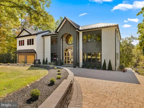 9402 Meadowbrook Avenue, Philadelphia, PA 19118