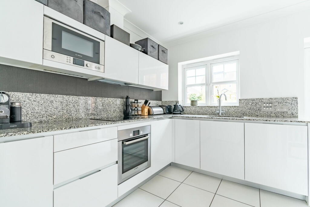 Additional image 5 of King Harry Lane, St. Albans, Hertfordshire, AL3