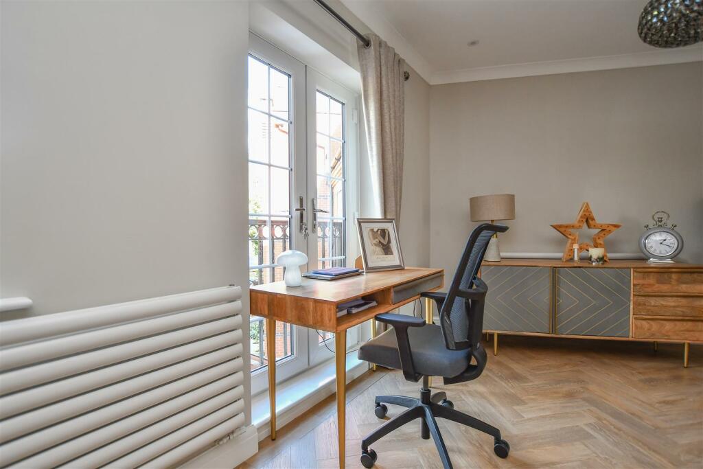 Additional image 26 of Boyes Crescent, Napsbury Park, St Albans