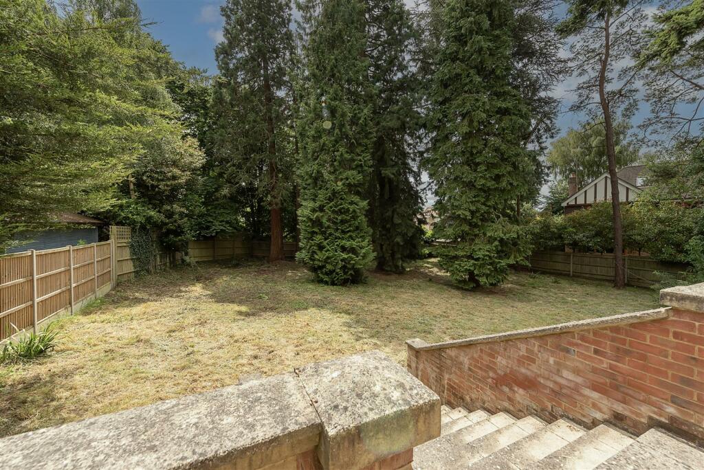 Additional image 10 of Broad Oaks Close, Harpenden