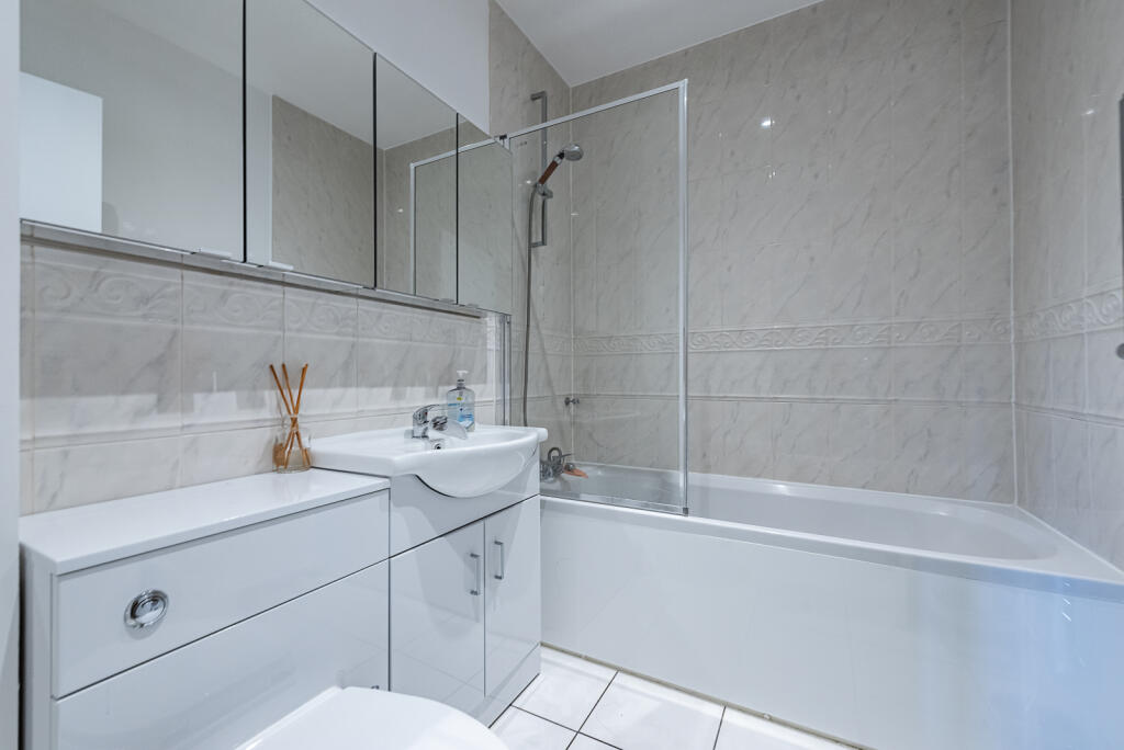 Additional image 10 of Russet Drive, St. Albans, Hertfordshire, AL4