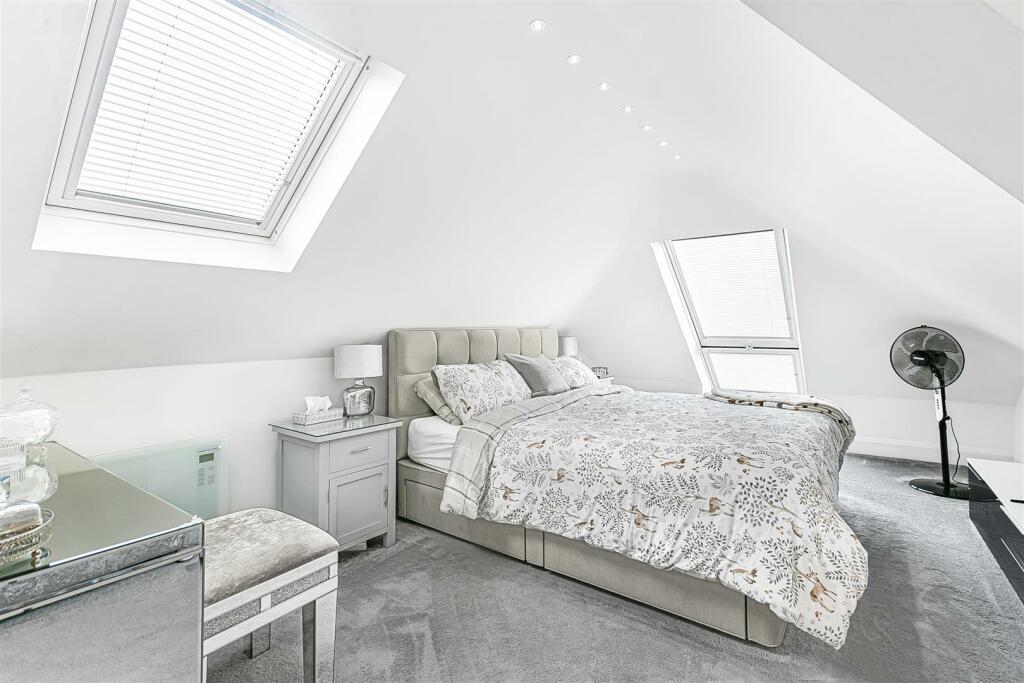 Additional image 14 of Pine Grove, Brookmans Park, Hatfield